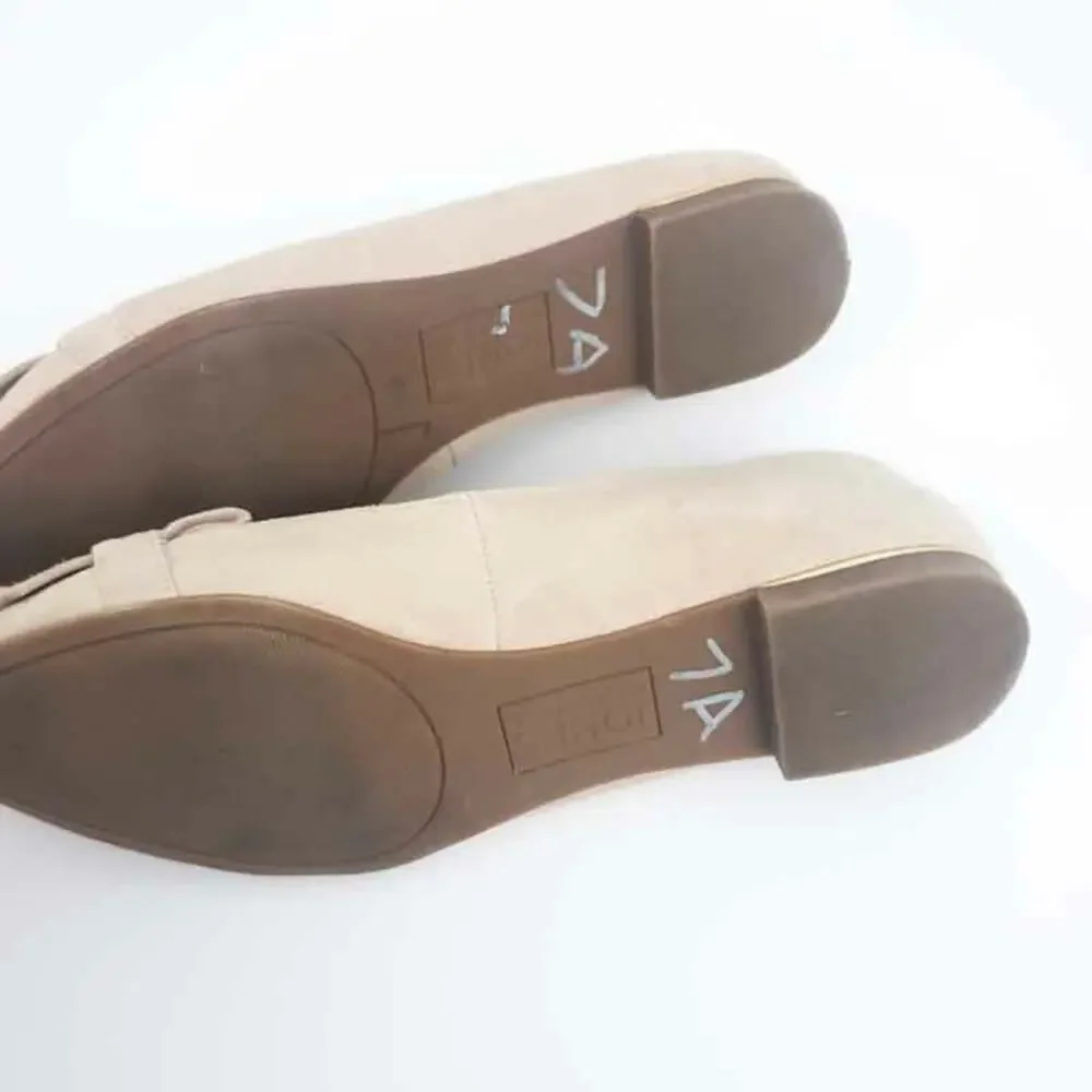 Jones New York Beige Suede Loafer 6M Leather Upper Work Shoe Stylish Fashion